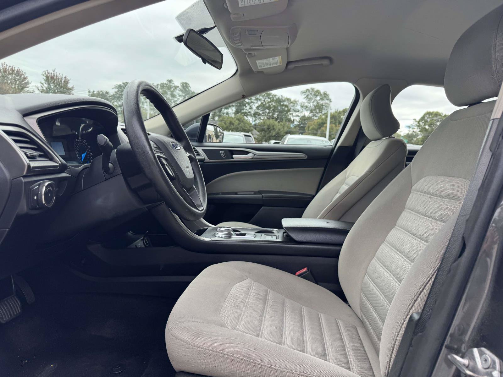 Used 2017 Ford Fusion S FWD image 12
