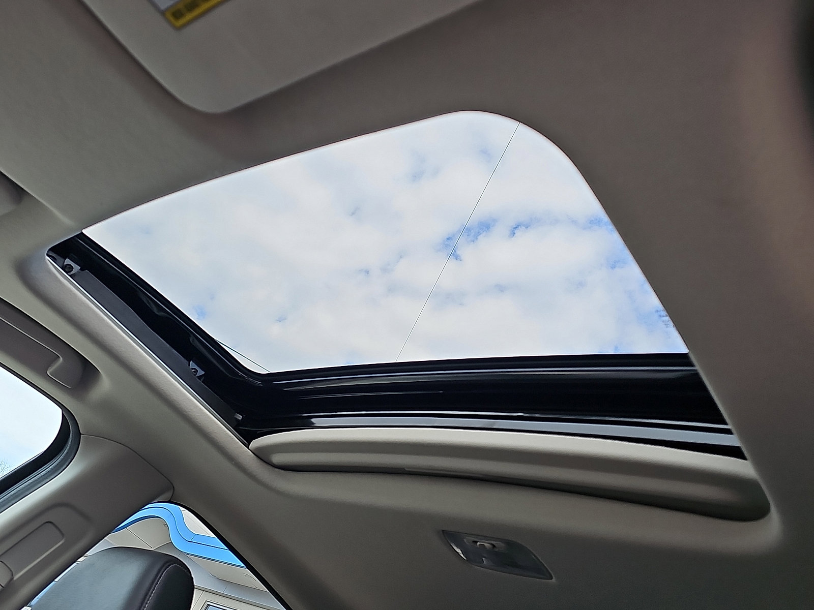 Used 2018 Honda HR-V EX-L image 14