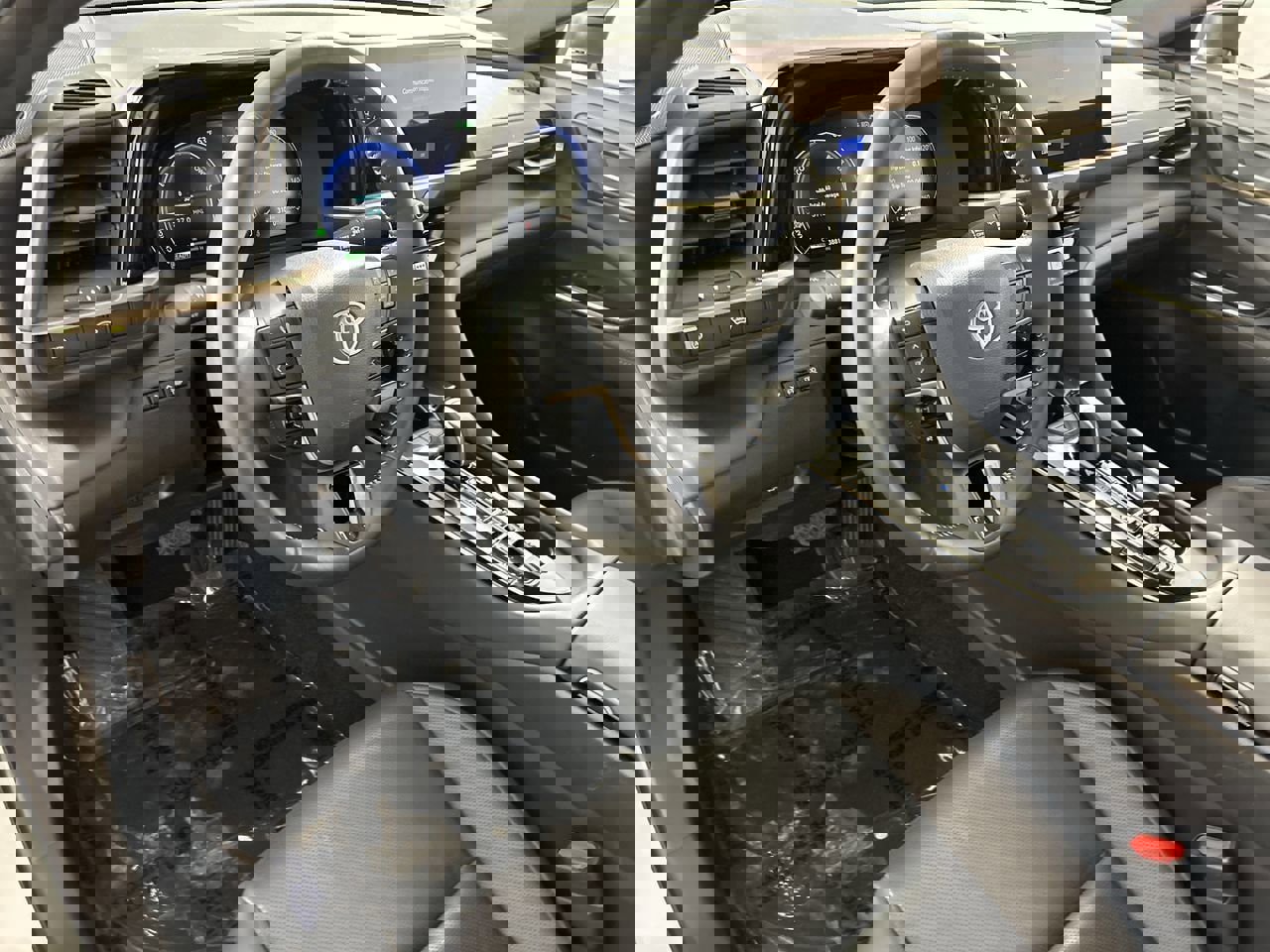 Used 2026 Toyota Crown XLE image 11