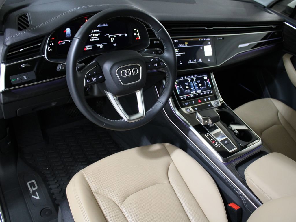 Certified 2025 Audi Q7 2.0T Premium Plus image 19