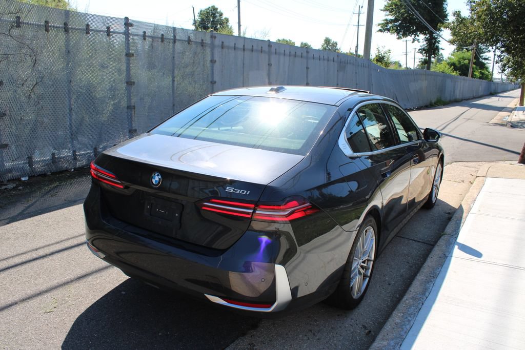 Used 2025 BMW 530i RWD image 5