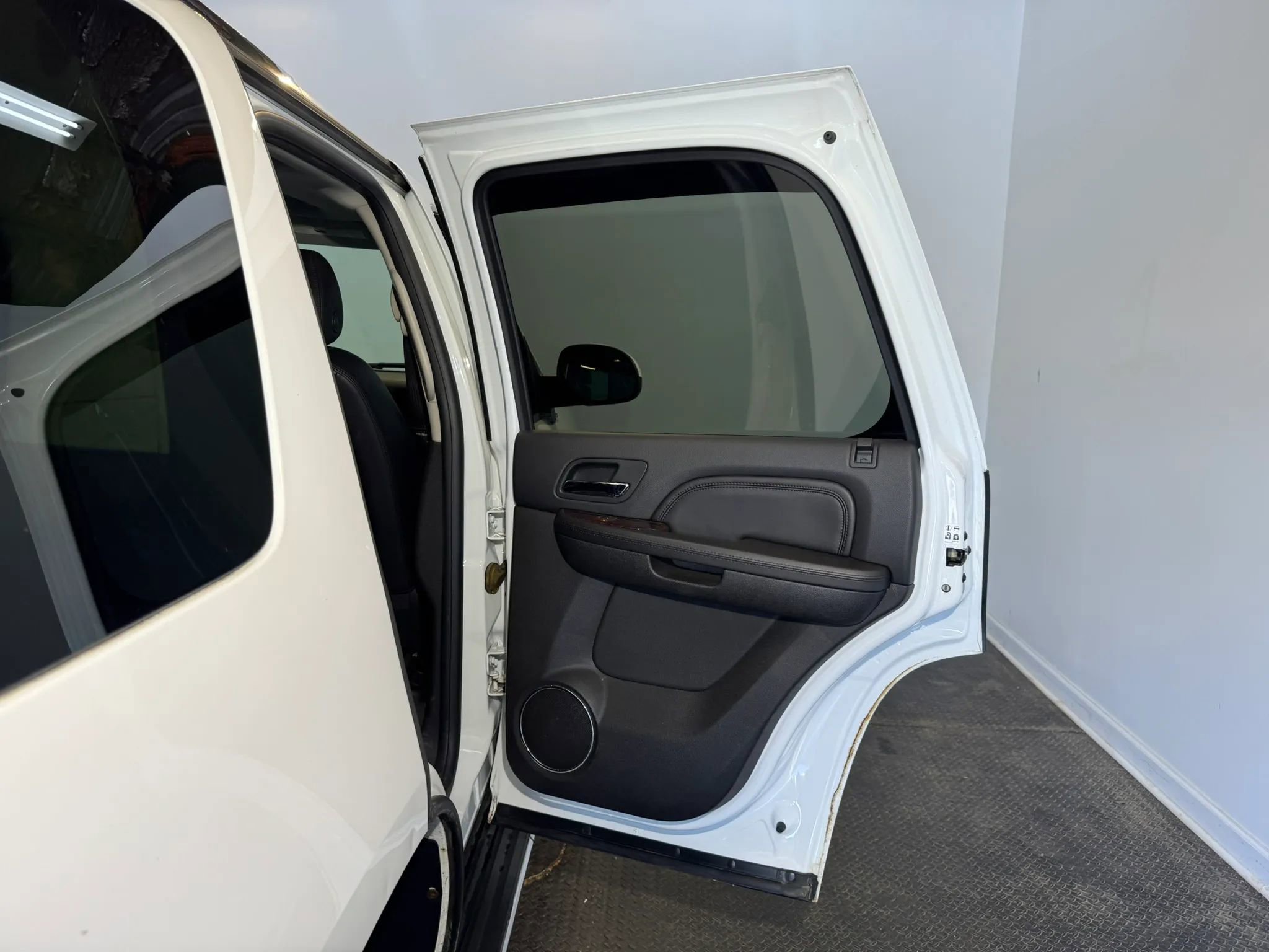 Used 2008 GMC Yukon Denali AWD/4WD image 28