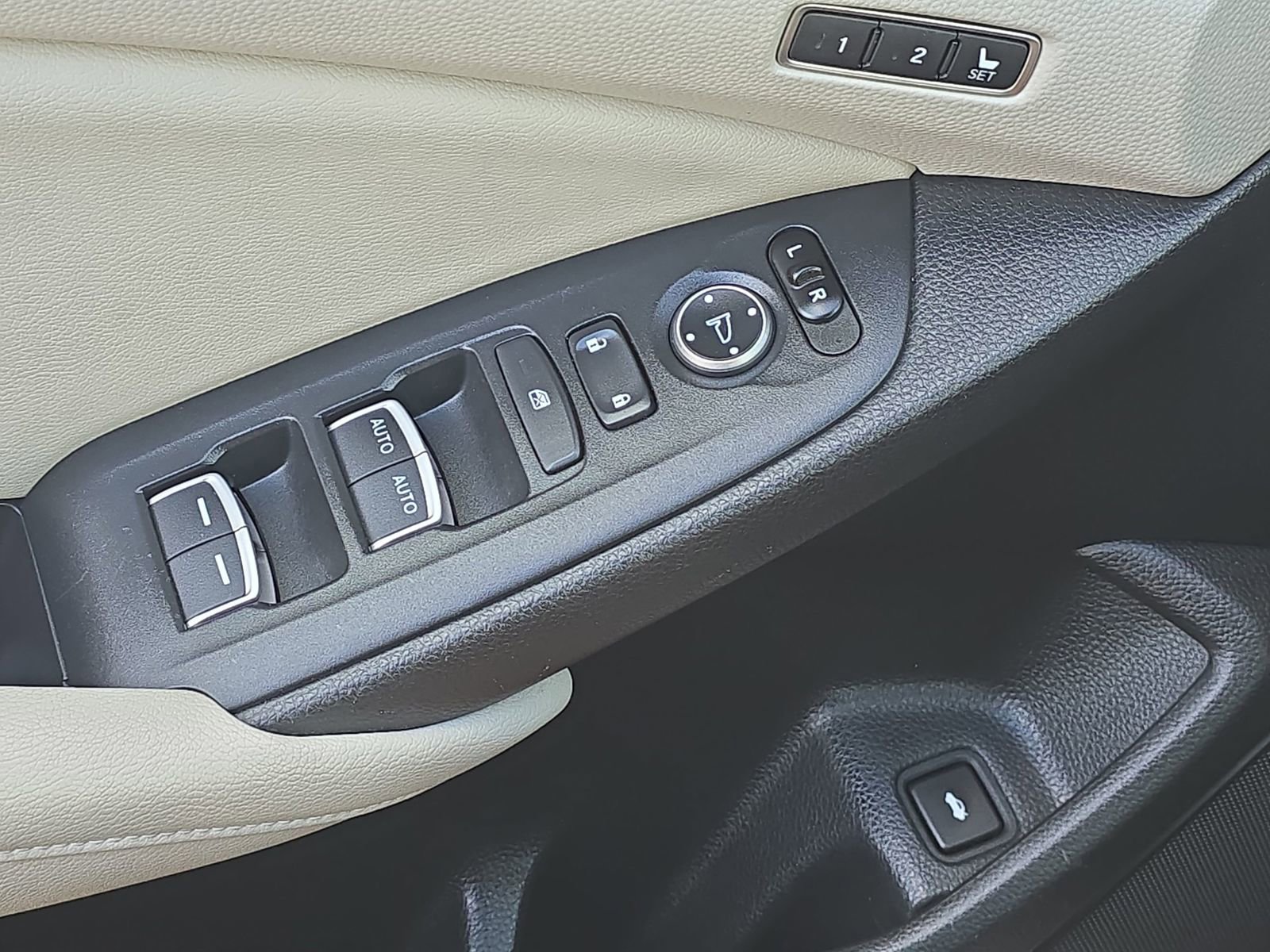 Used 2018 Honda Accord Touring image 31