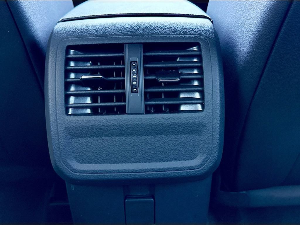 Used 2023 Volkswagen Arteon SE image 26