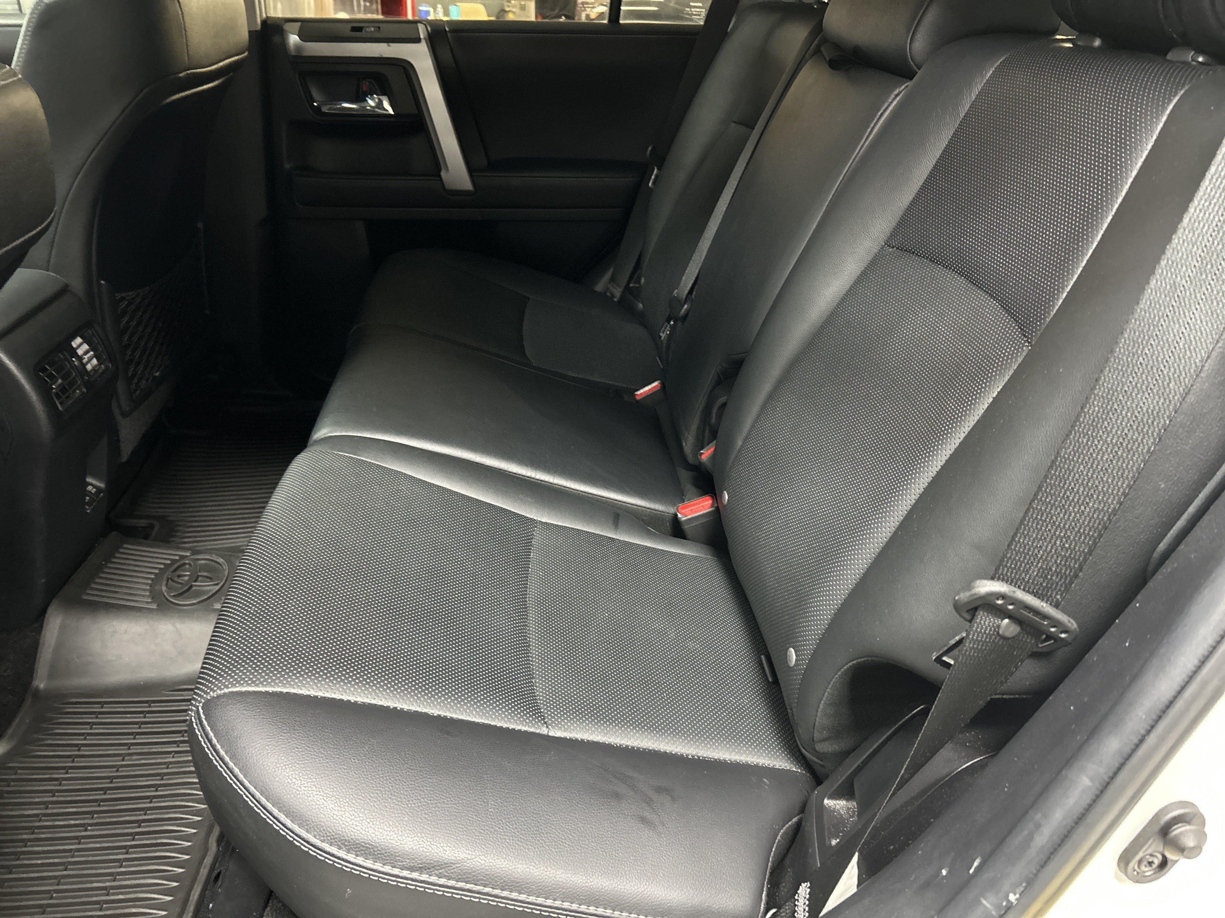 Used 2022 Toyota 4Runner Limited AWD/4WD image 30