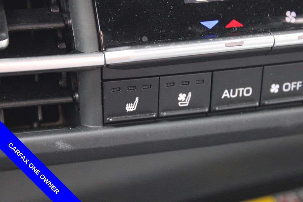 Used 2025 Toyota Sienna Platinum image 46