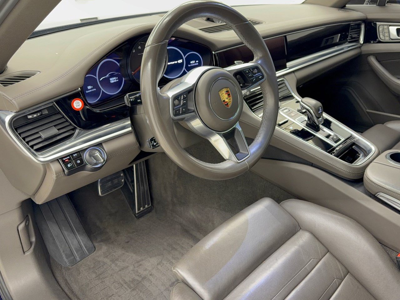 Used 2020 Porsche Panamera 4S AWD/4WD image 4