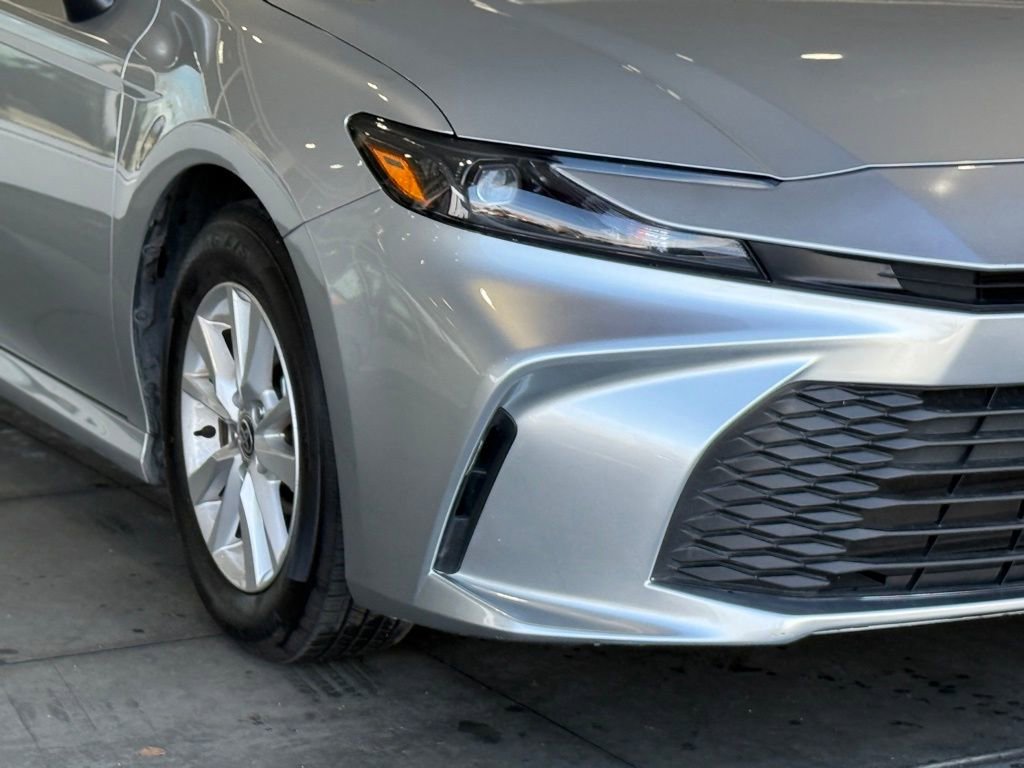 Used 2025 Toyota Camry LE image 8