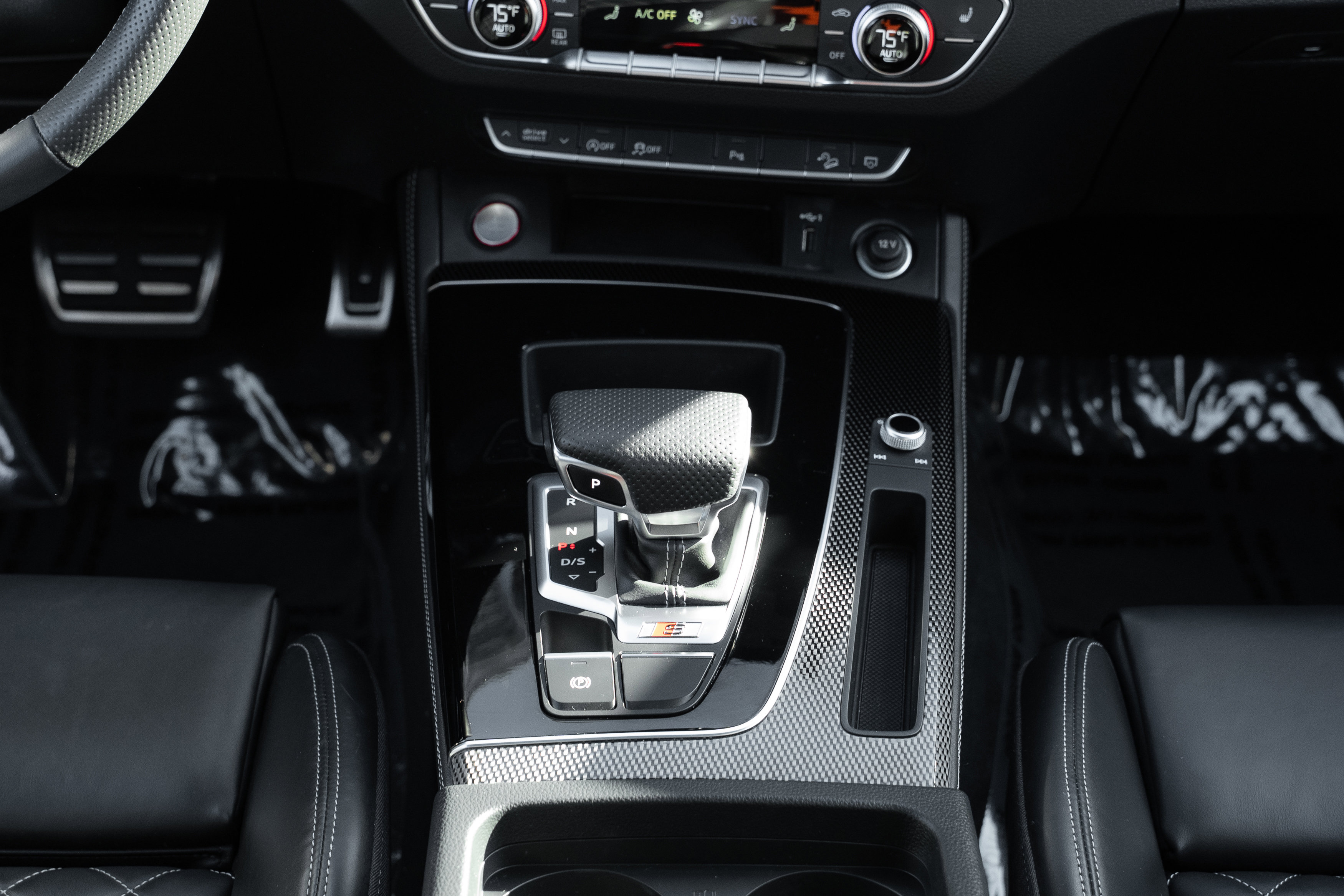 Certified 2023 Audi SQ5 Premium Plus w/ Premium Plus Package AWD/4WD image 19