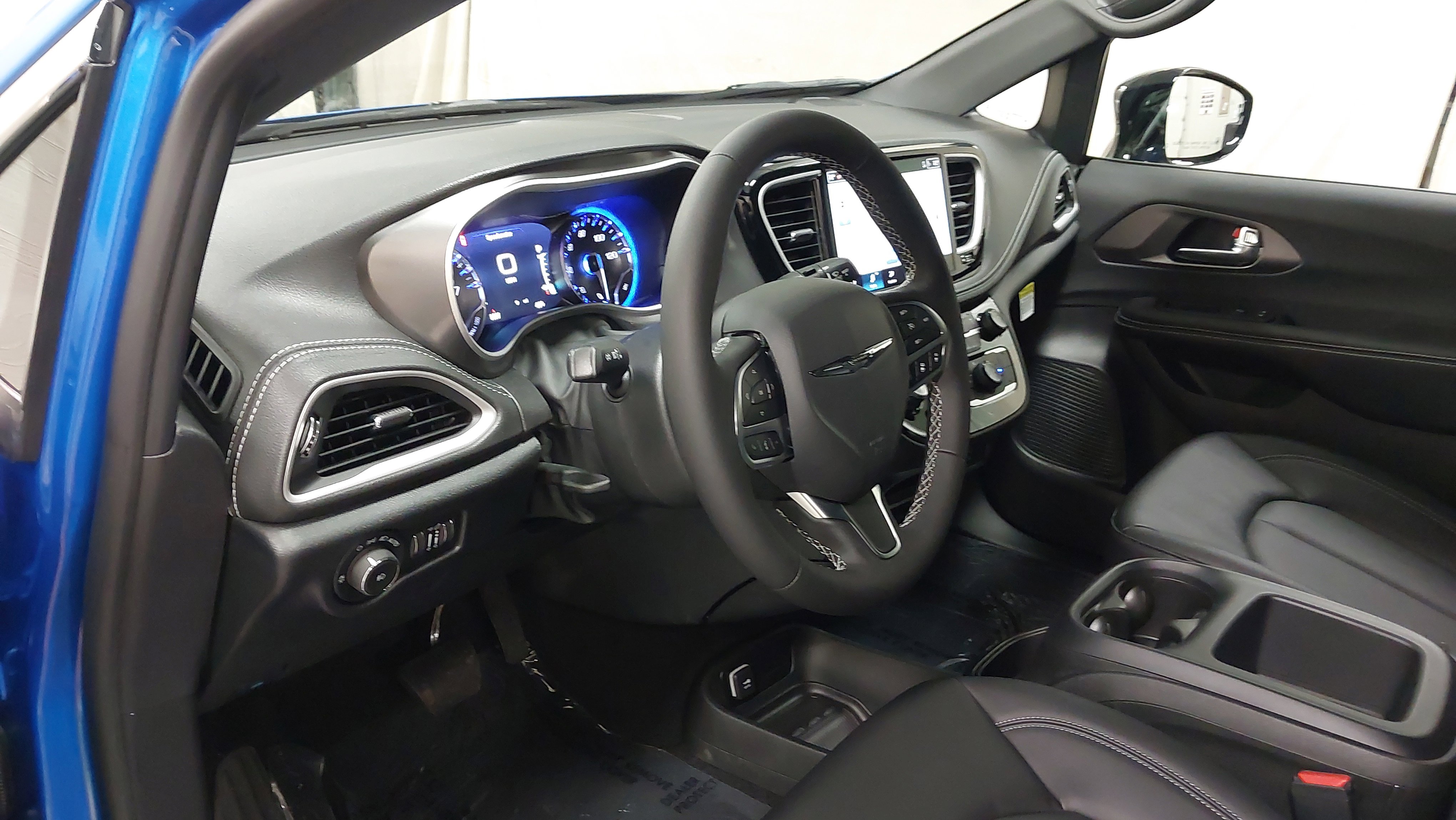 New 2026 Chrysler Pacifica Select image 17