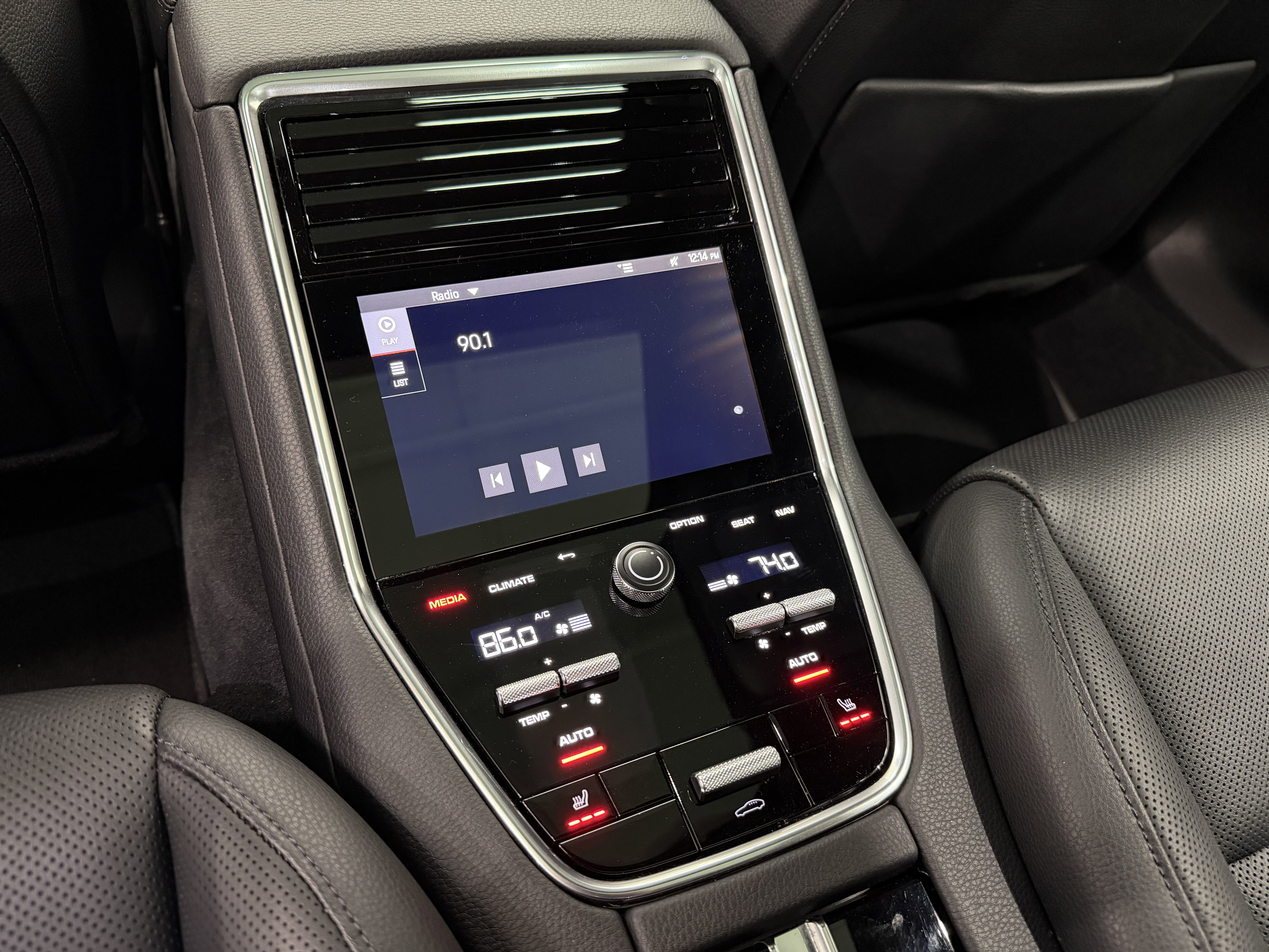 Certified 2023 Porsche Panamera 4 image 21