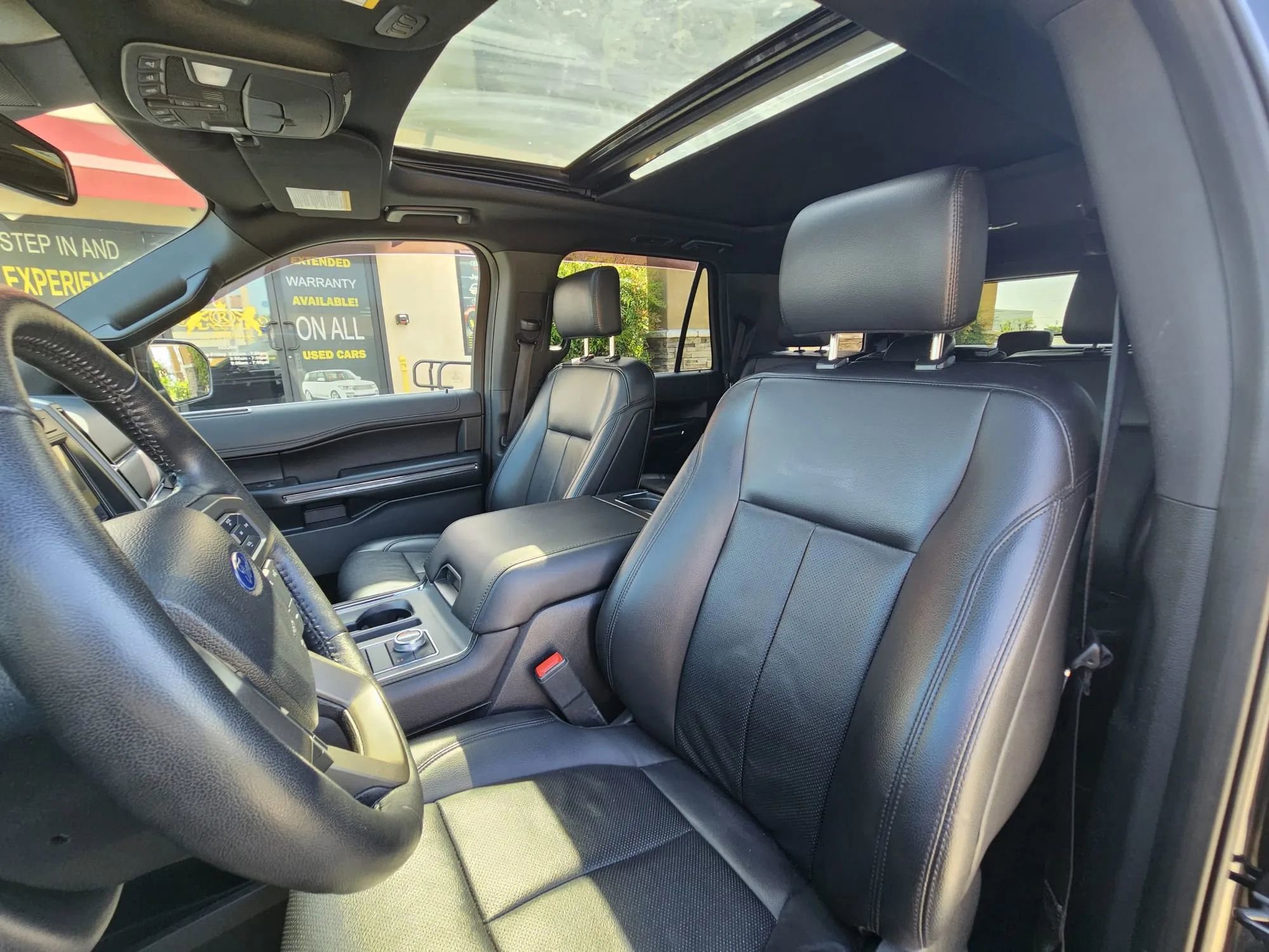 Used 2020 Ford Expedition XLT image 17