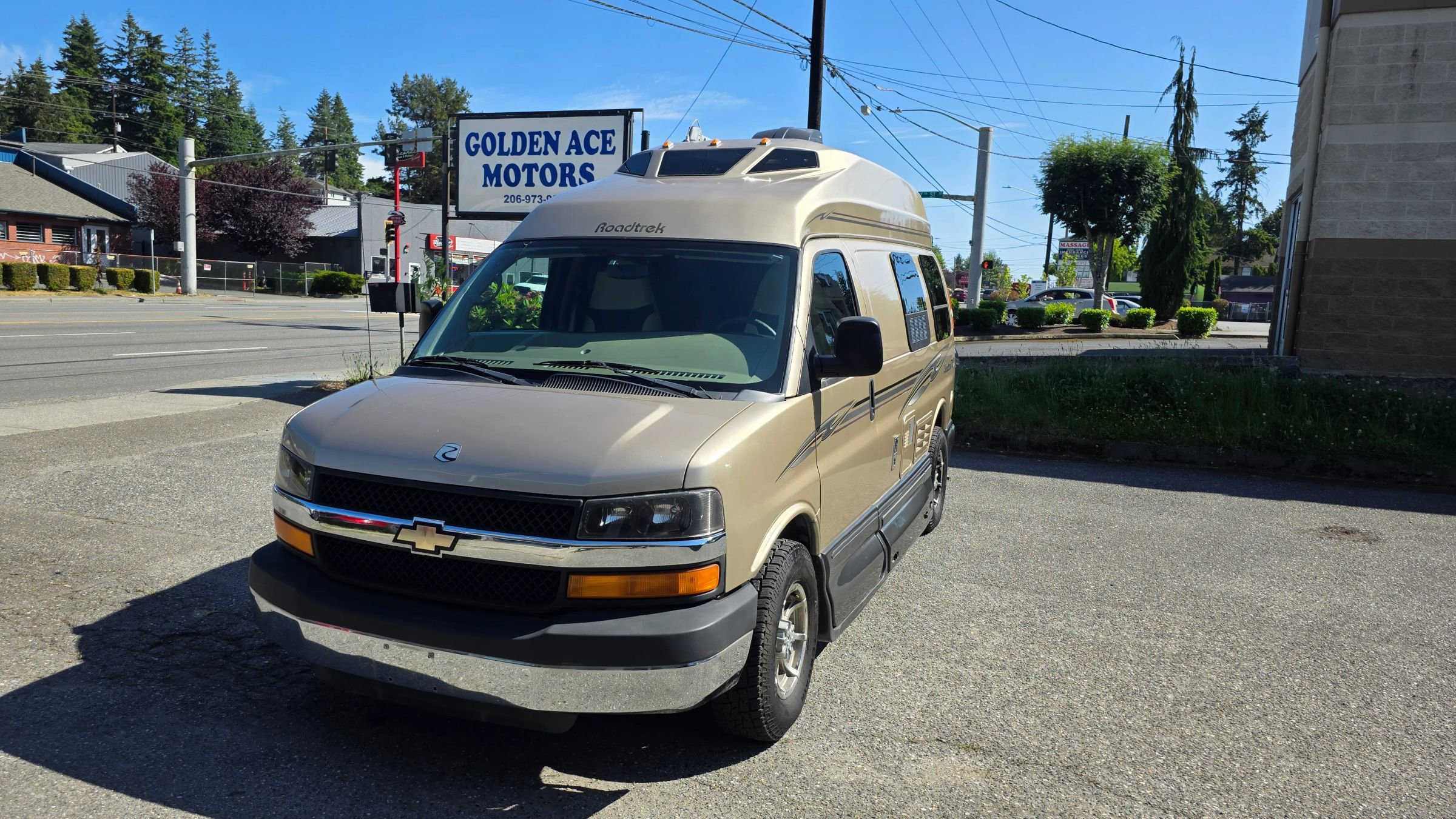Used 2012 Chevrolet Express 2500 w/ Power Package image 1