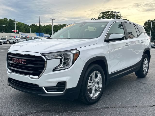 Used 2024 GMC Terrain SLE FWD image 7