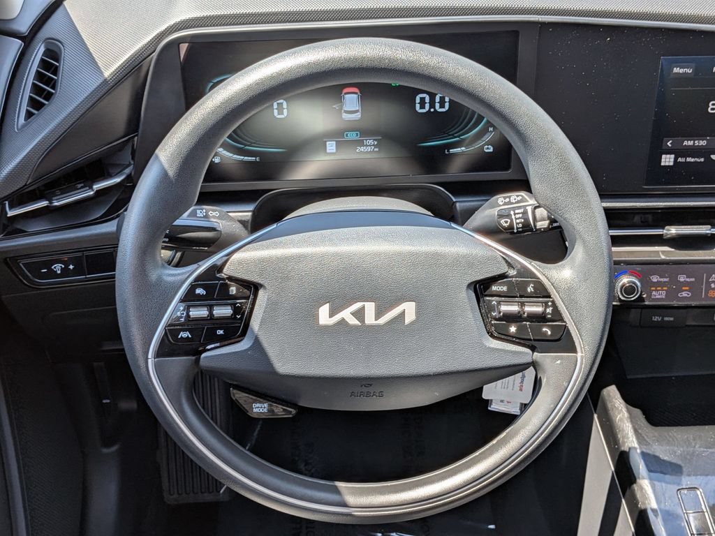 Used 2025 Kia Niro LX FWD image 17