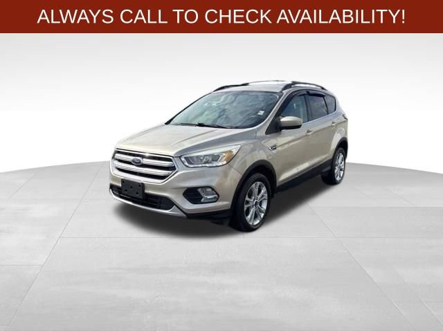 Used 2017 Ford Escape SE w/ Equipment Group 201A AWD/4WD image 3