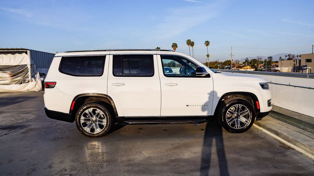 Used 2024 Jeep Wagoneer Series II w/ Flexible Seating Group image 13