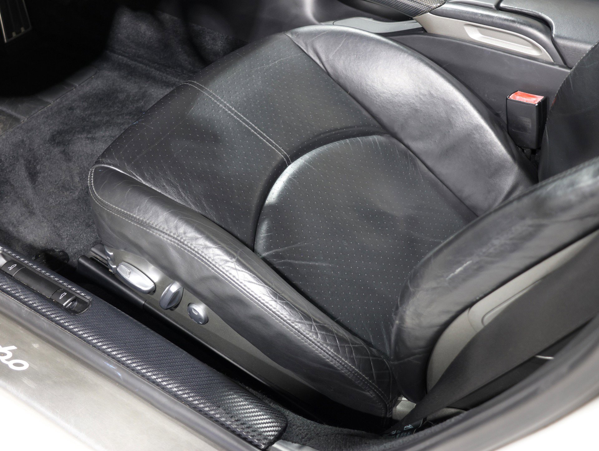 Used 2007 Porsche 911 Turbo image 81