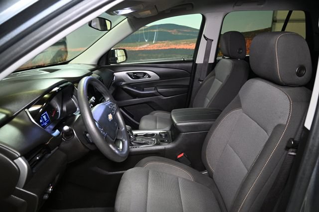 Used 2021 Chevrolet Traverse LS FWD image 19