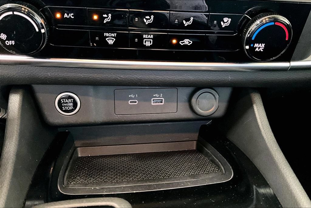 Used 2023 Nissan Rogue S FWD image 16