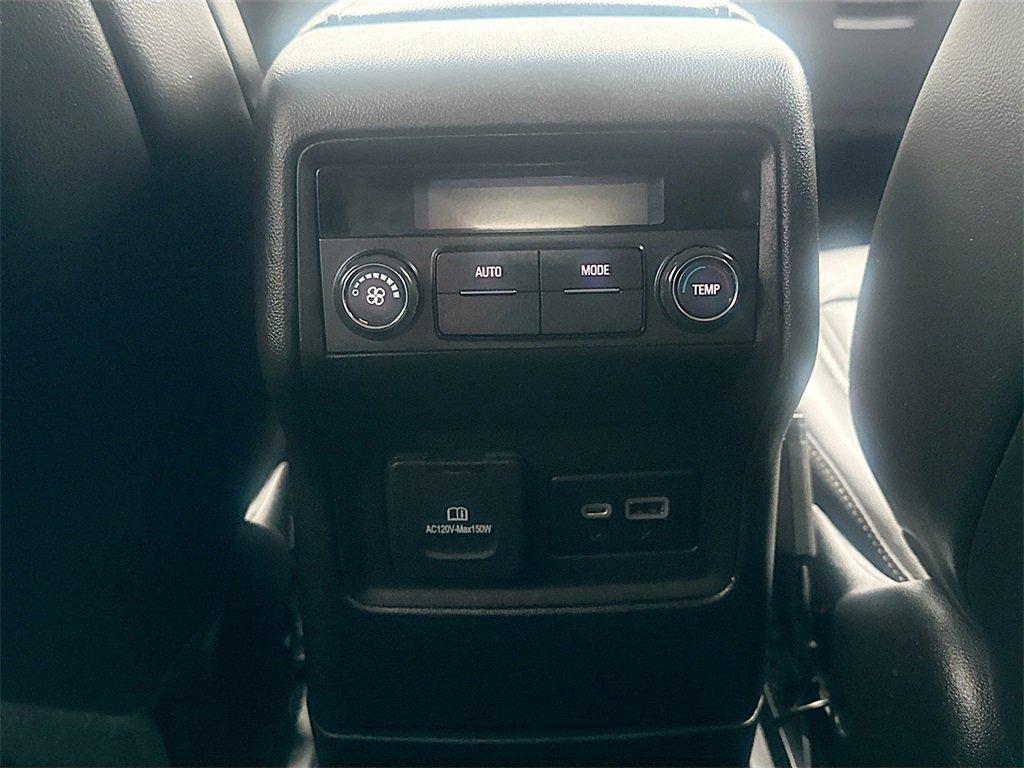 Used 2022 GMC Acadia SLT image 26