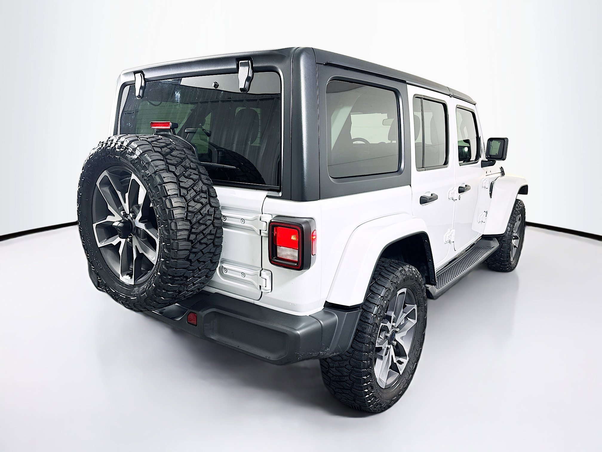 Used 2024 Jeep Wrangler Sport S w/ Convenience Group AWD/4WD image 9