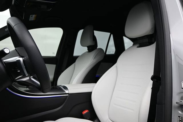 Used 2026 Mercedes-Benz GLC 300 image 11