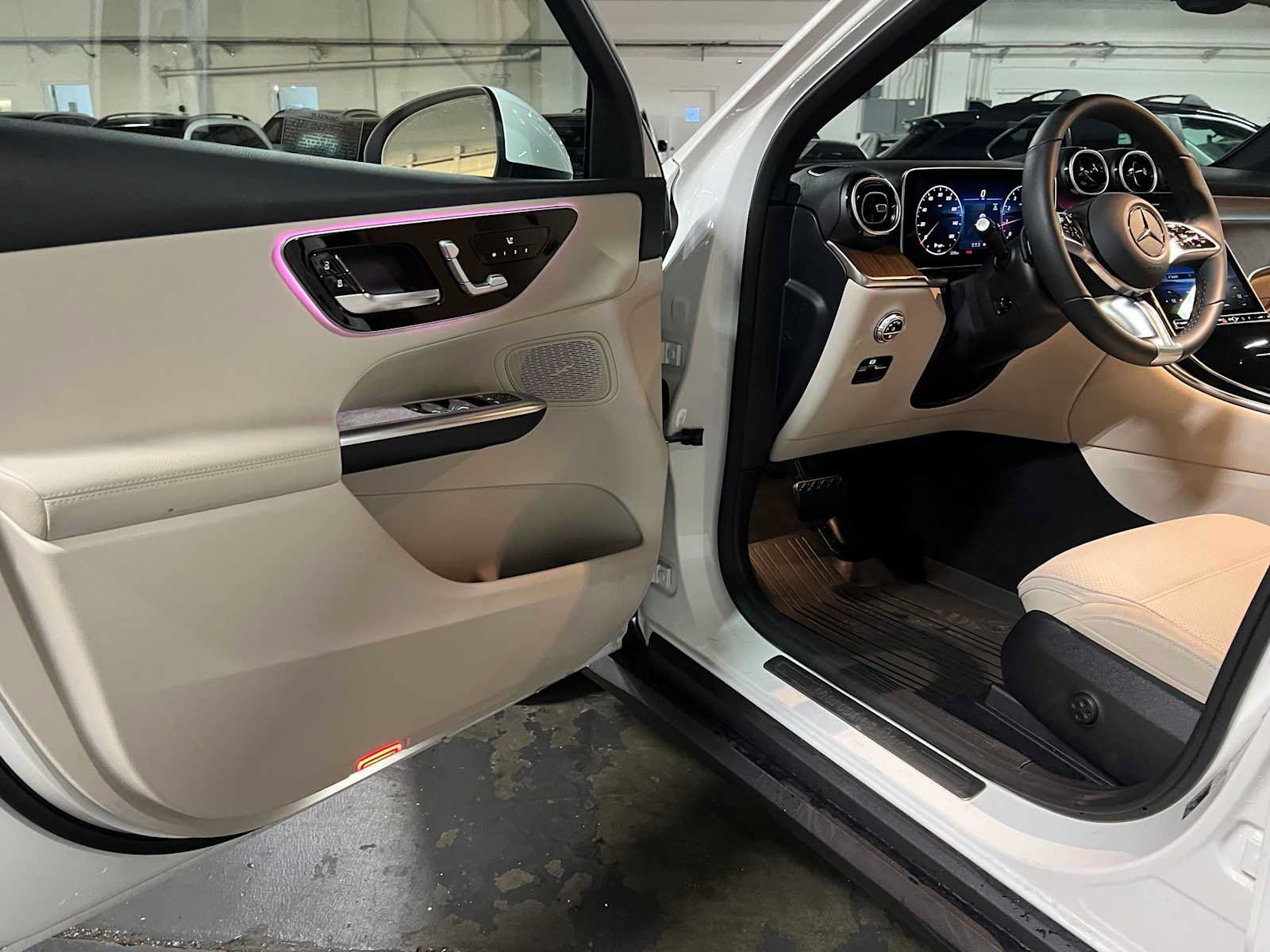 Used 2026 Mercedes-Benz GLC 300 4MATIC image 21