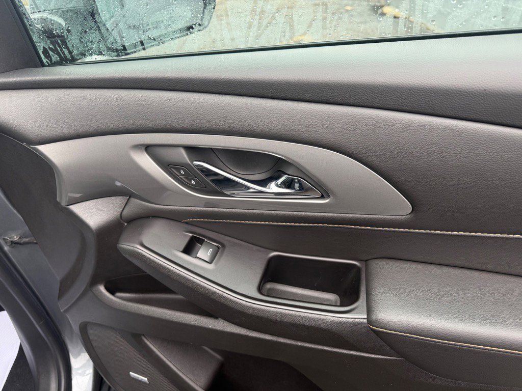 Used 2018 Chevrolet Traverse LT w/ LPO, Floor Liner Package image 13