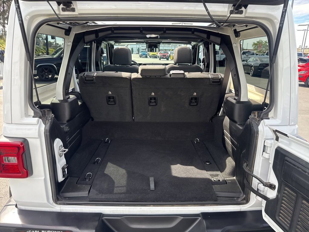 Certified 2025 Jeep Wrangler Unlimited Sahara w/ Safety Group image 7