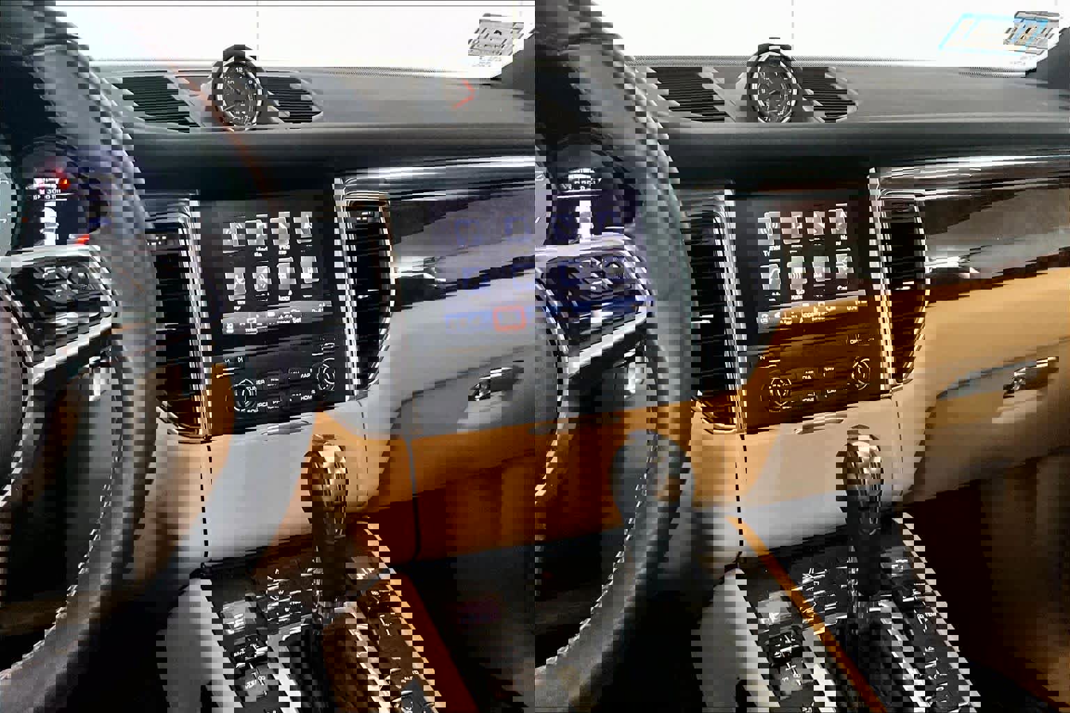 Used 2018 Porsche Macan S image 6