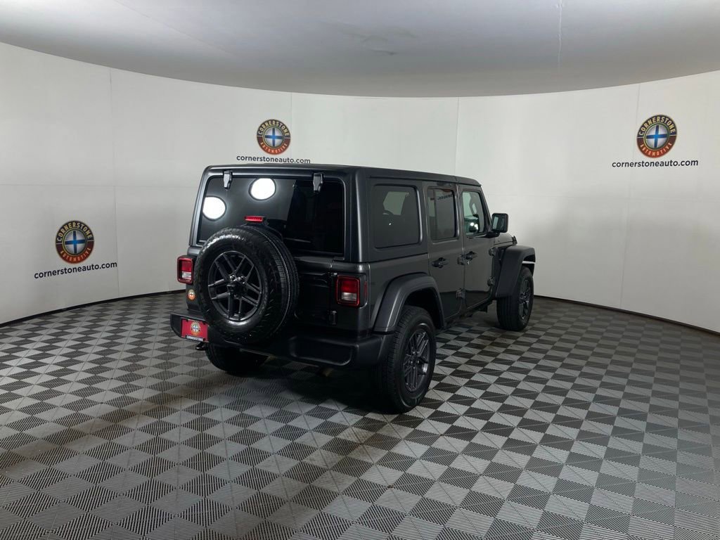 Used 2025 Jeep Wrangler Sport S image 19