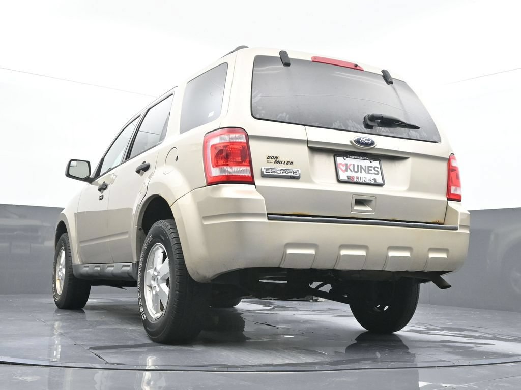 Used 2010 Ford Escape XLT FWD image 38