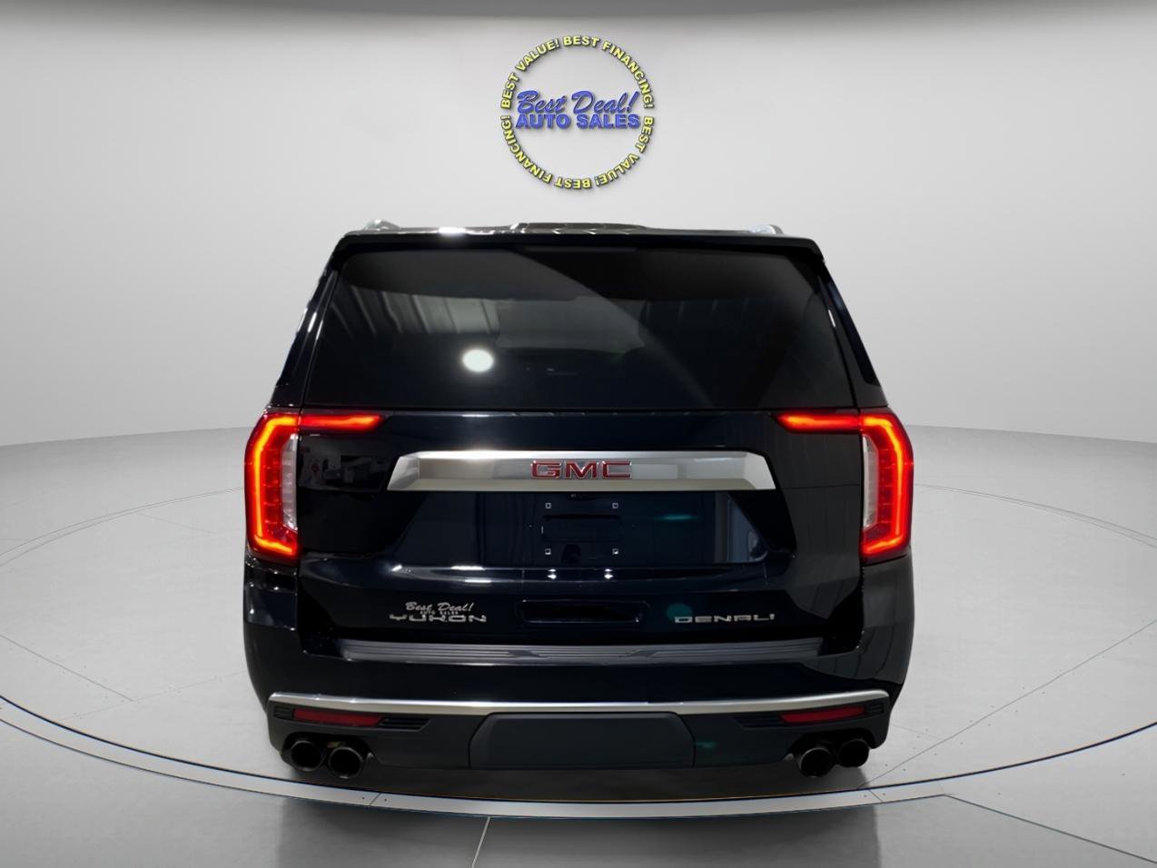 Used 2021 GMC Yukon Denali w/ Denali Premium Package image 4