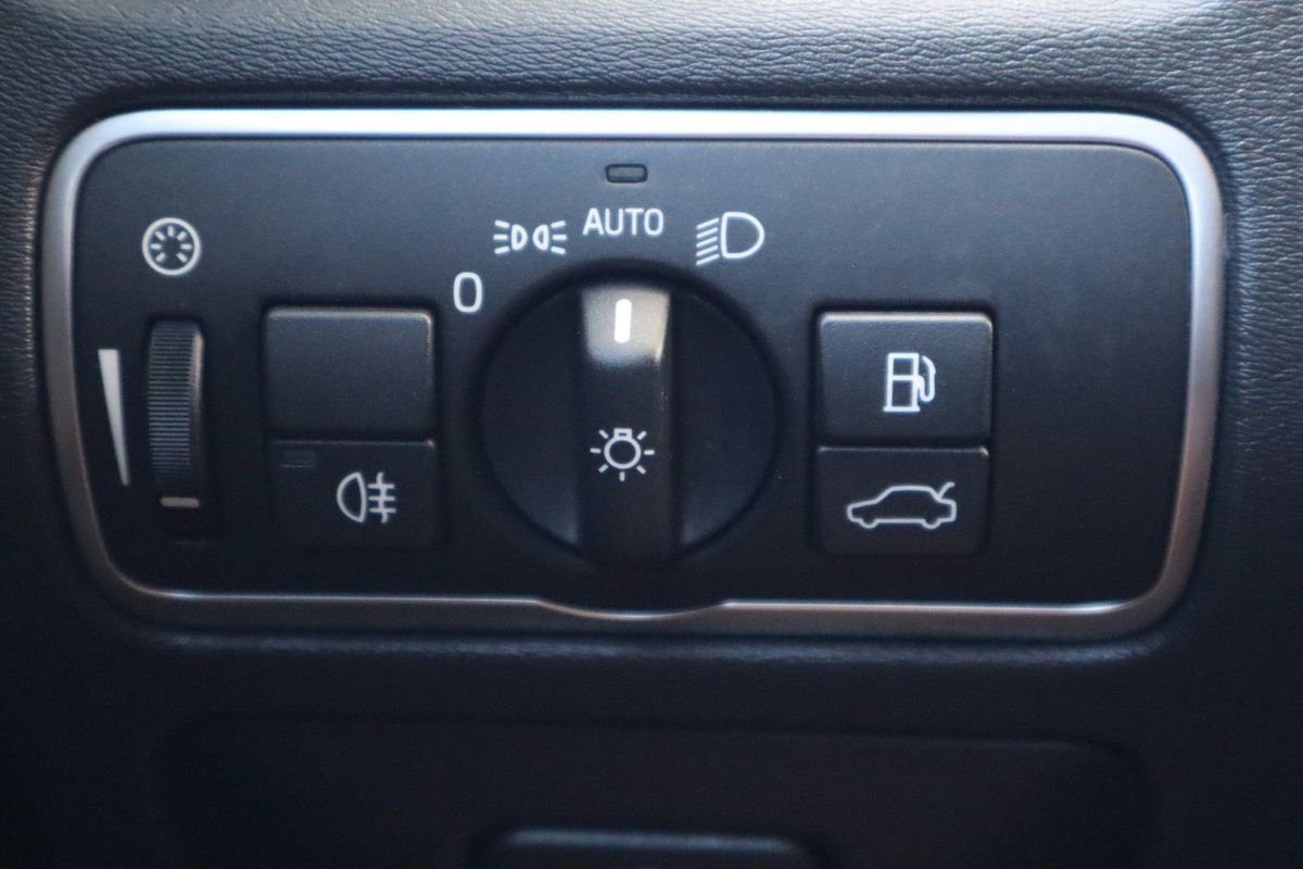 Used 2015 Volvo S80 T5 Platinum FWD image 28