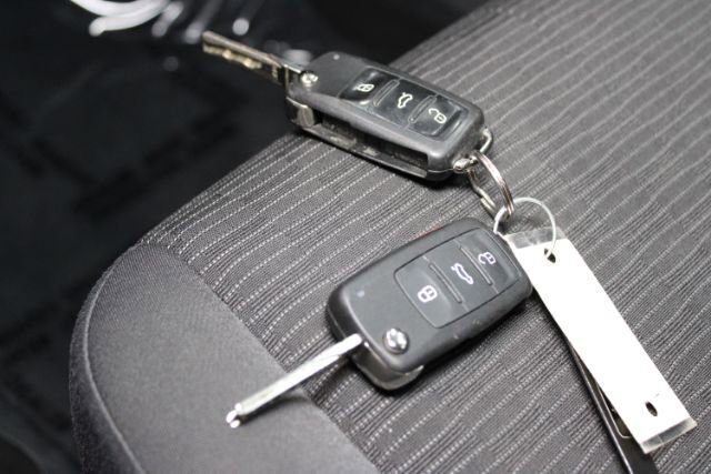 Used 2018 Volkswagen Tiguan Limited FWD image 12