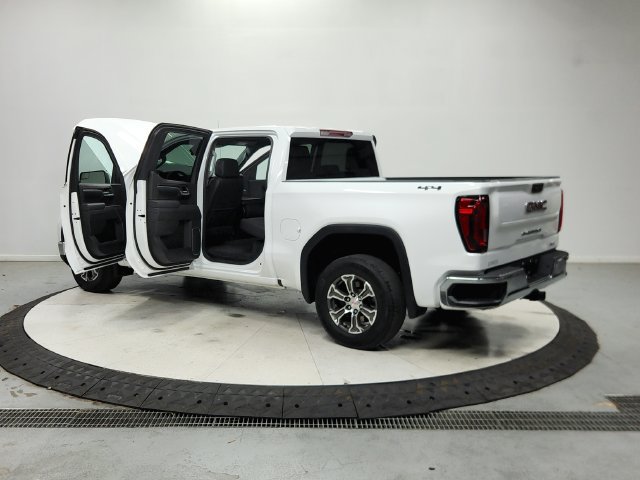 Used 2026 GMC Sierra 1500 SLT AWD/4WD image 14