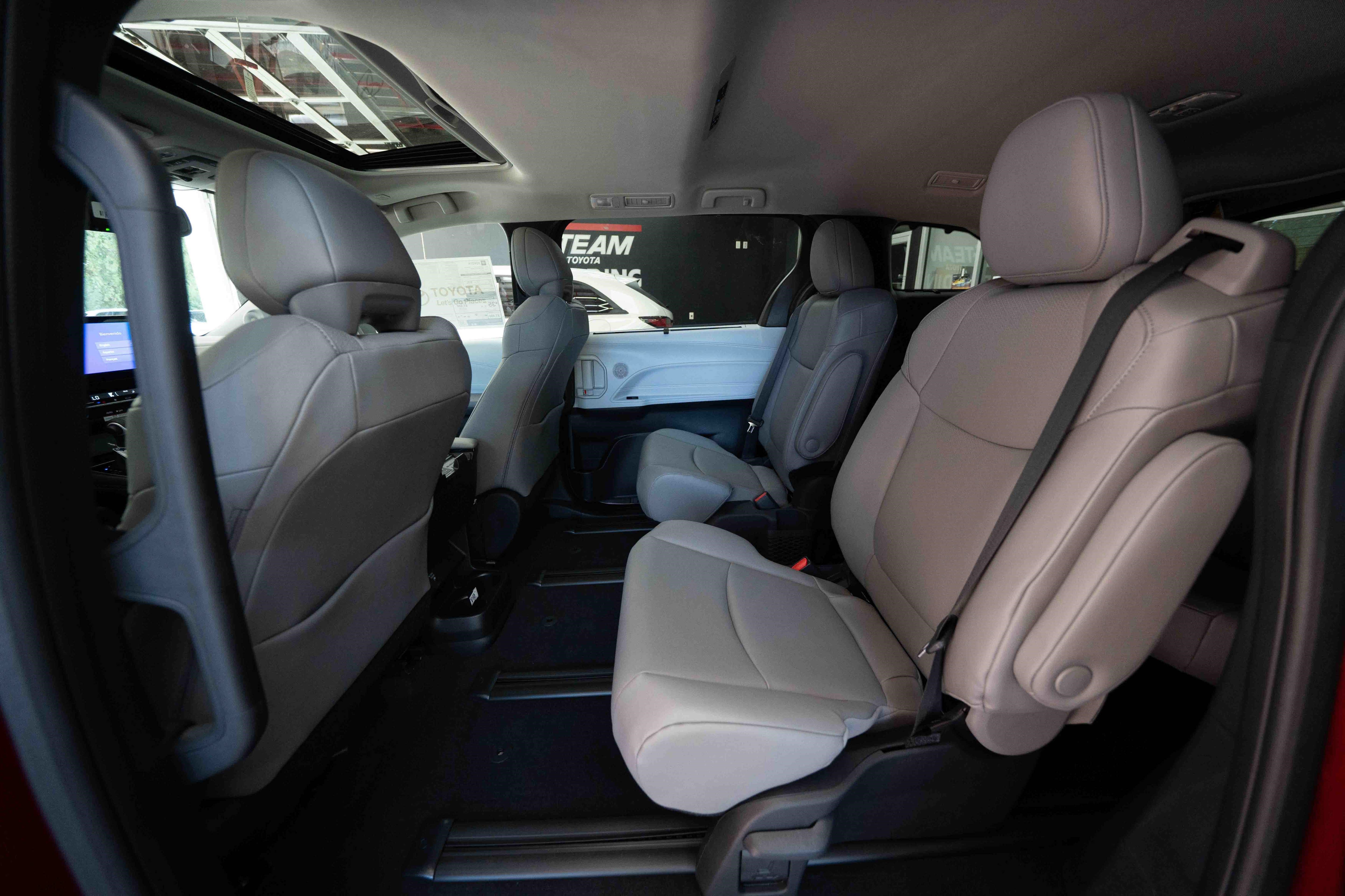 New 2026 Toyota Sienna XLE AWD/4WD image 23
