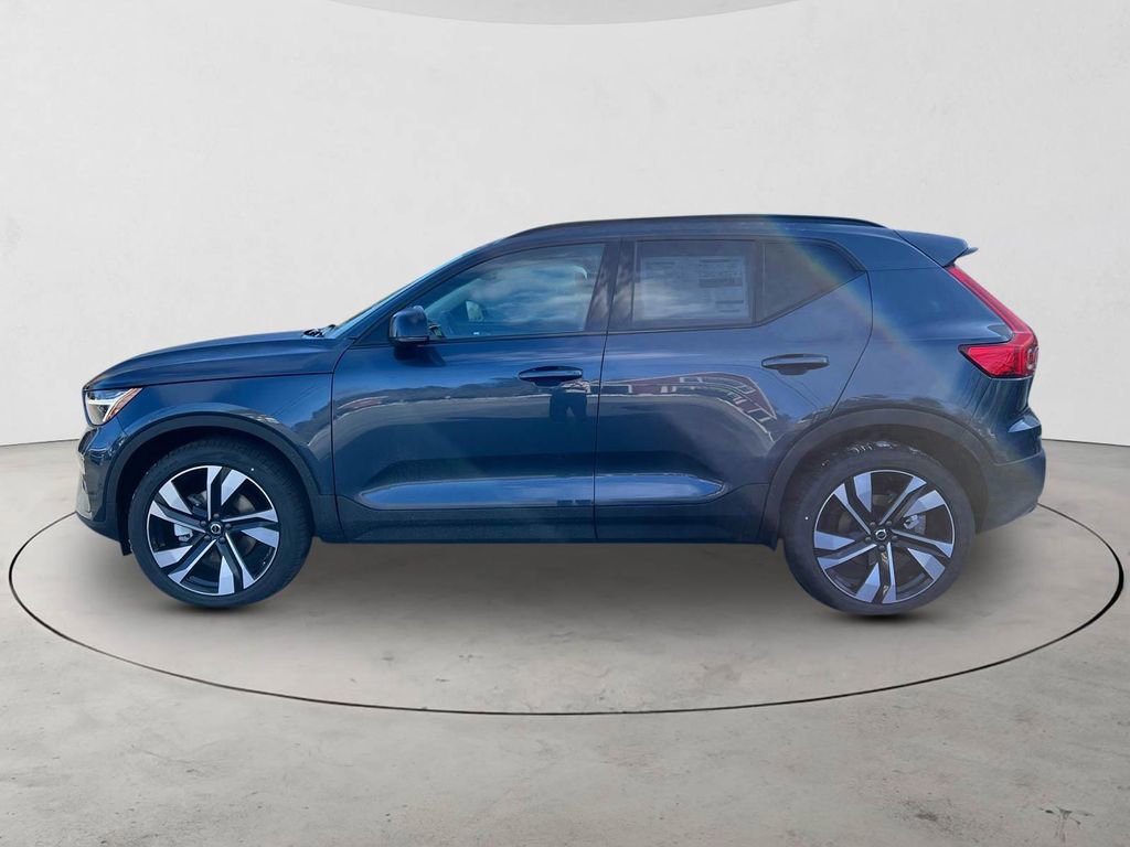 New 2026 Volvo XC40 B5 Plus w/ Protection Package Premier AWD/4WD image 2