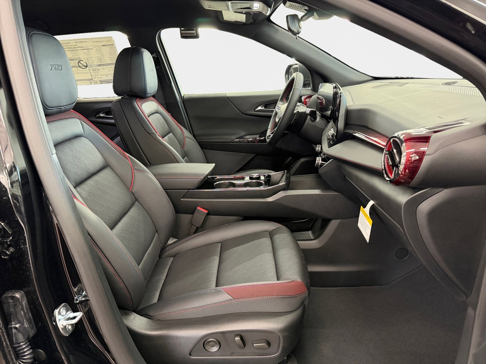 New 2026 Chevrolet Equinox RS w/ Convenience Package III AWD/4WD image 12