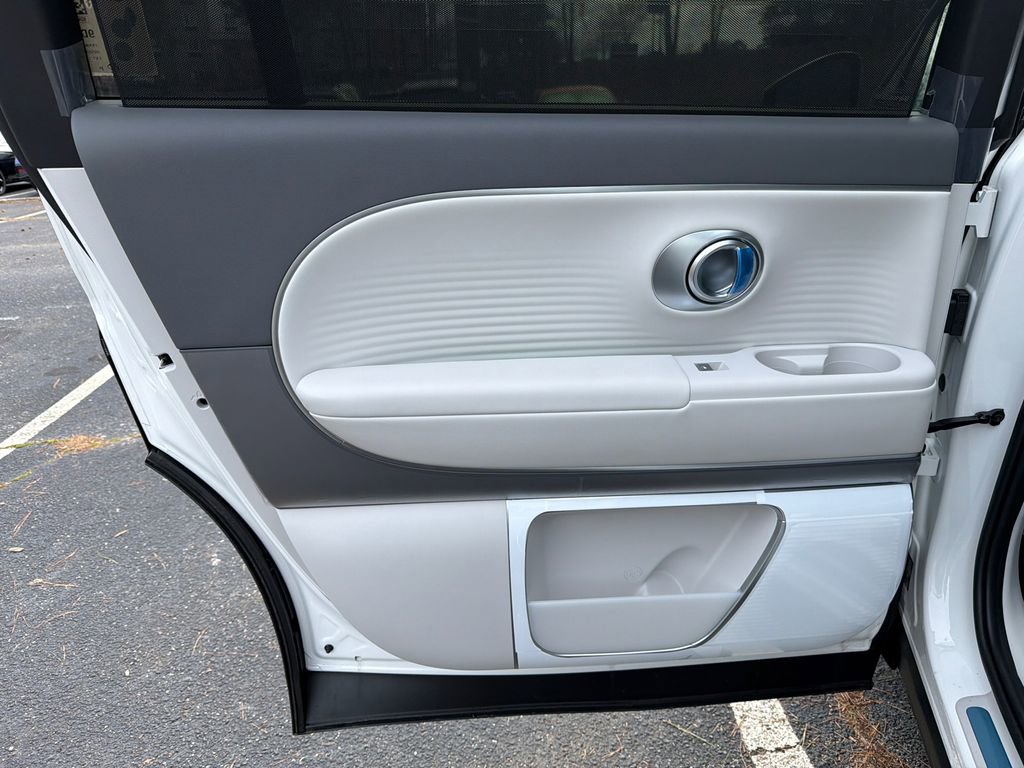 New 2026 Hyundai Ioniq 9 Limited image 22