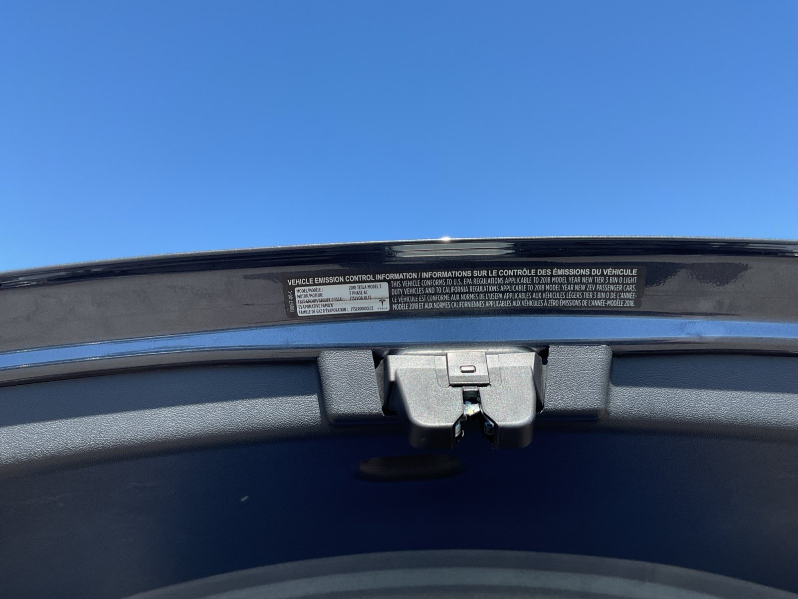 Used 2018 Tesla Model 3 Long Range RWD image 24