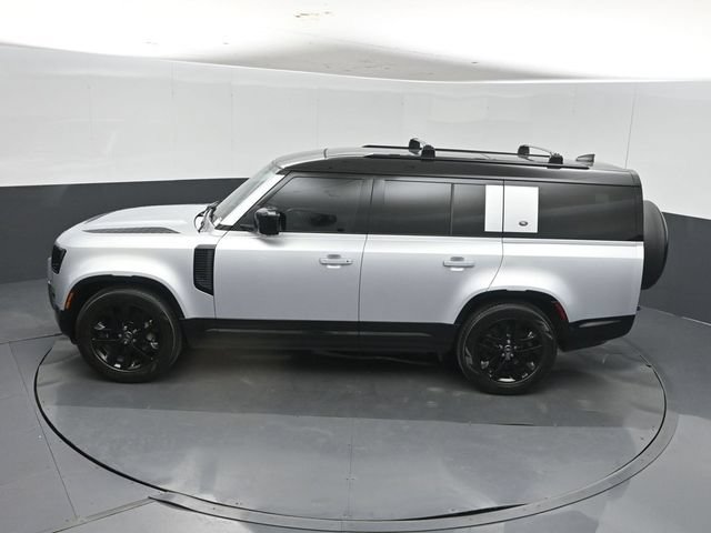 Used 2024 Land Rover Defender 130 X-Dynamic SE AWD/4WD image 46