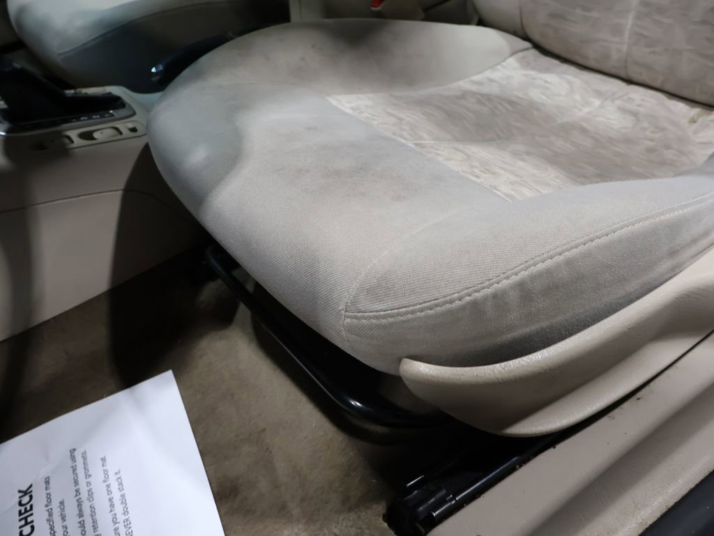 Used 2004 Saturn L-Series L300 image 11