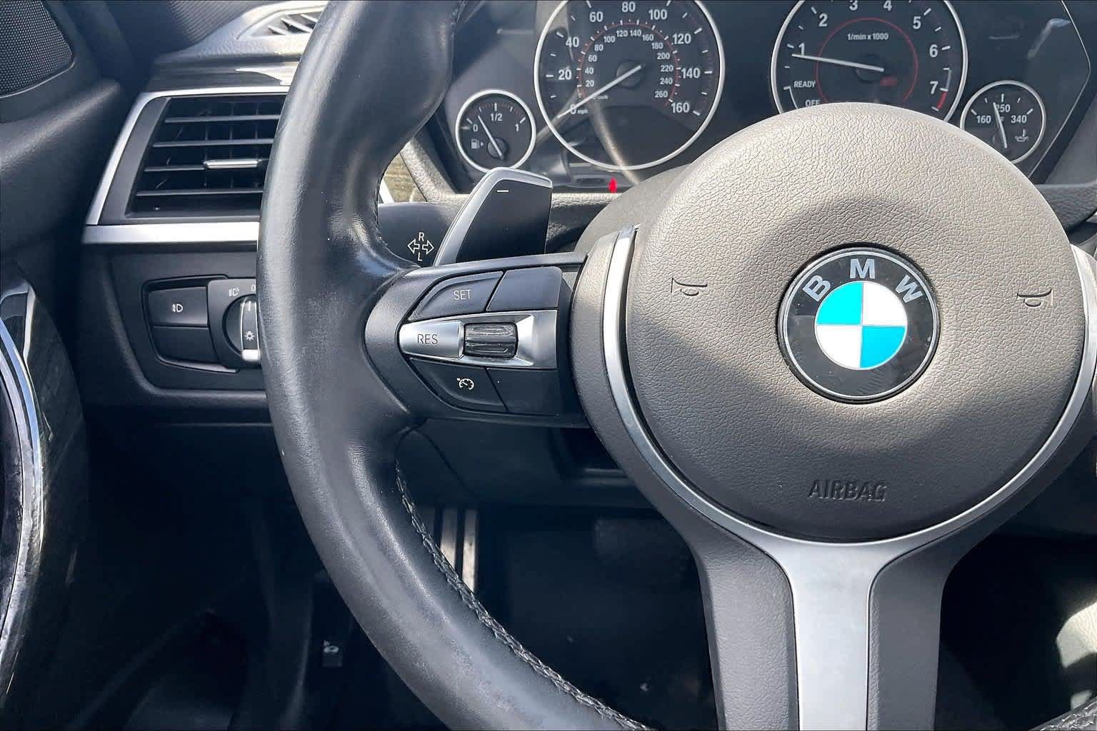 Used 2017 BMW 330i xDrive Sedan AWD/4WD image 24