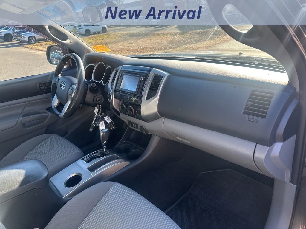 Used 2014 Toyota Tacoma 4x4 Access Cab V6 image 7