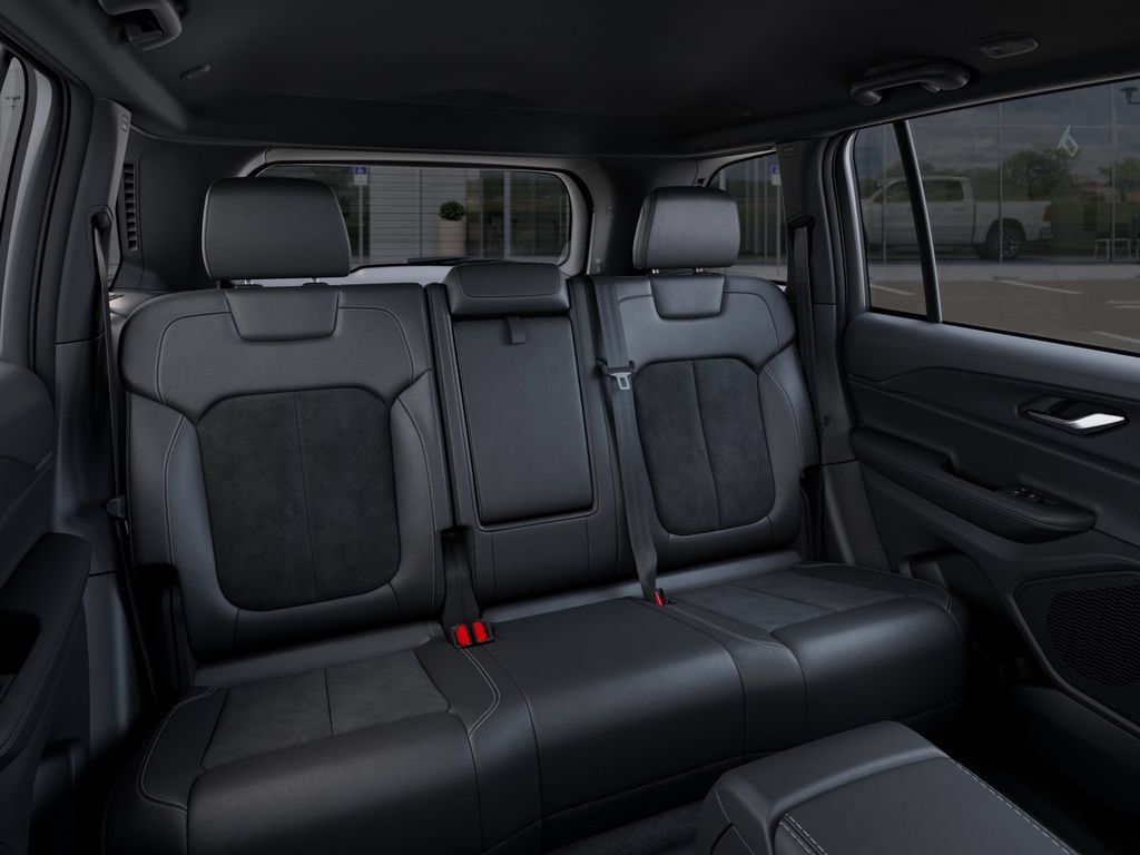 New 2025 Jeep Grand Cherokee Altitude AWD/4WD image 16