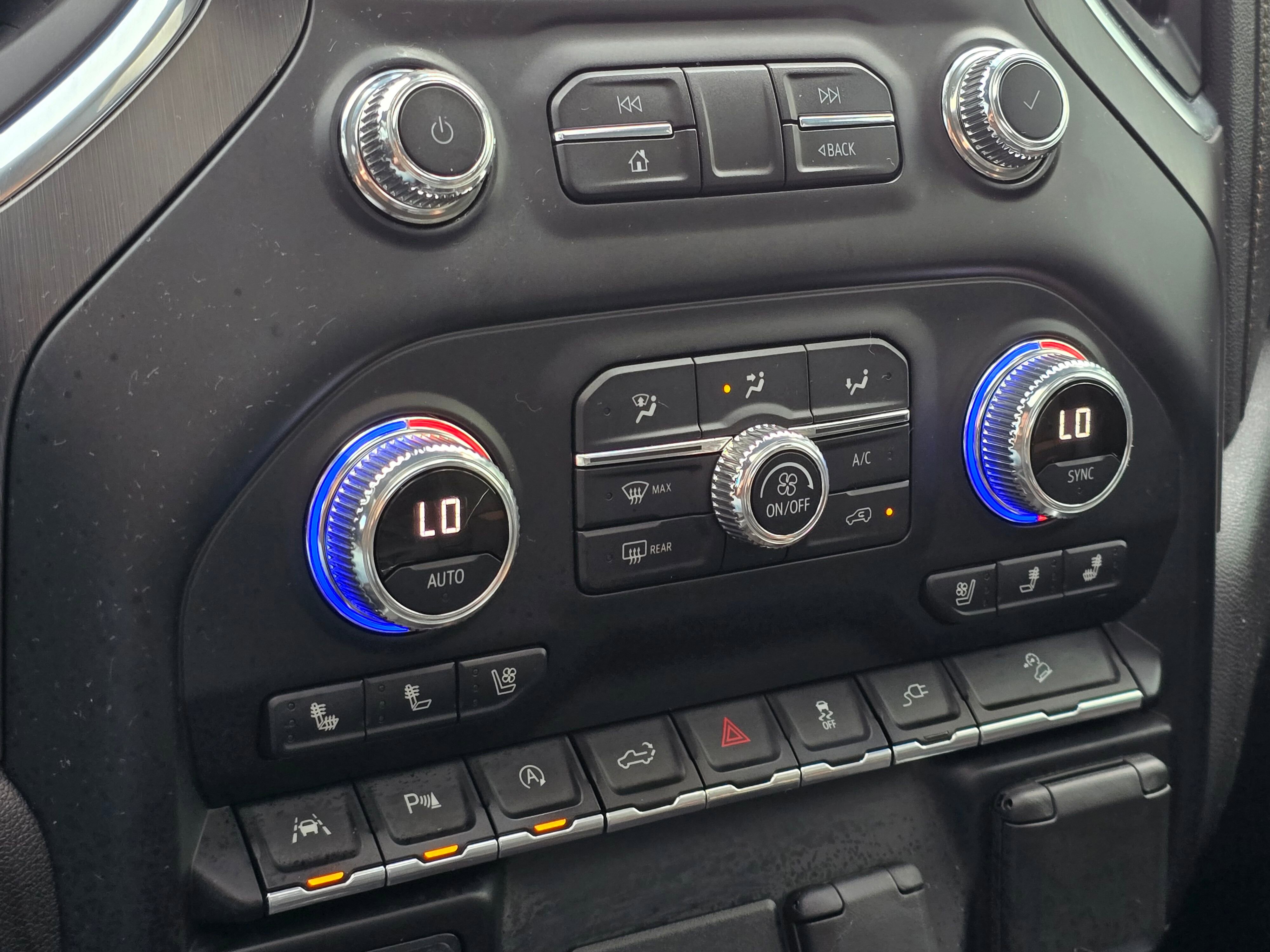 Used 2020 GMC Sierra 1500 AT4 w/ AT4 Premium Package AWD/4WD image 30