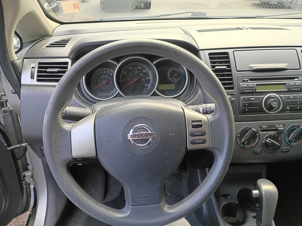 Used 2011 Nissan Versa 1.8 S w/ Plus Pkg FWD image 17