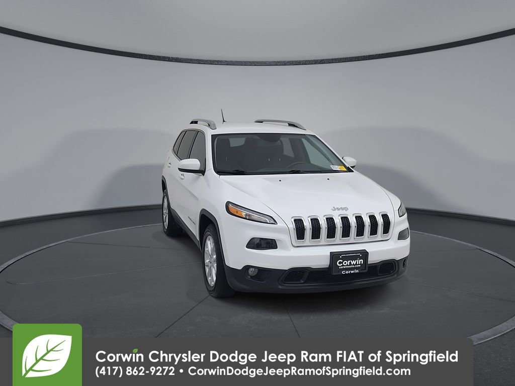 Used 2018 Jeep Cherokee Latitude w/ Cold Weather Group image 4